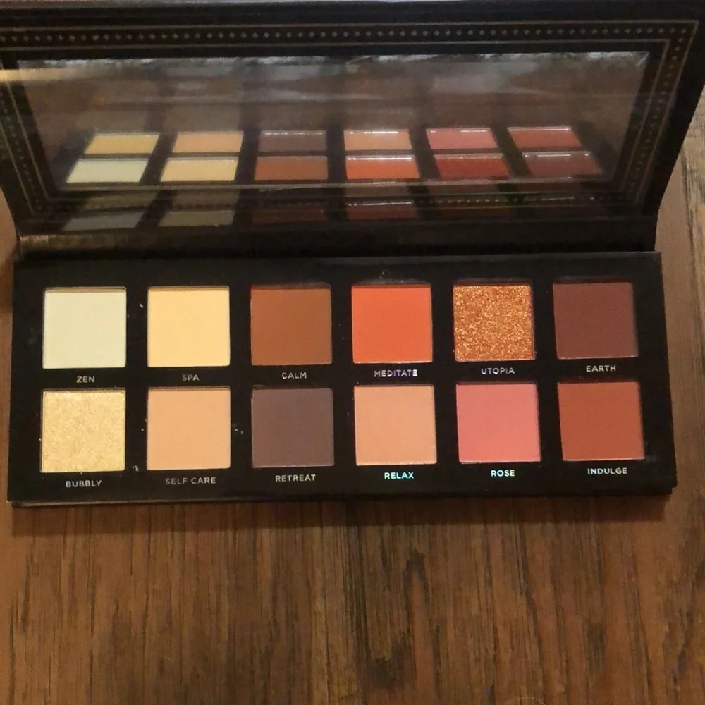 Brand NEW!! Ace Beaute Serenity Eyeshadow Palette